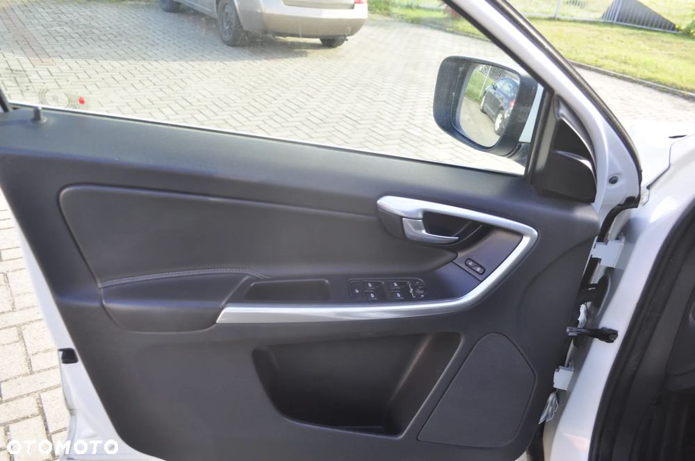 Volvo XC 60 - 6