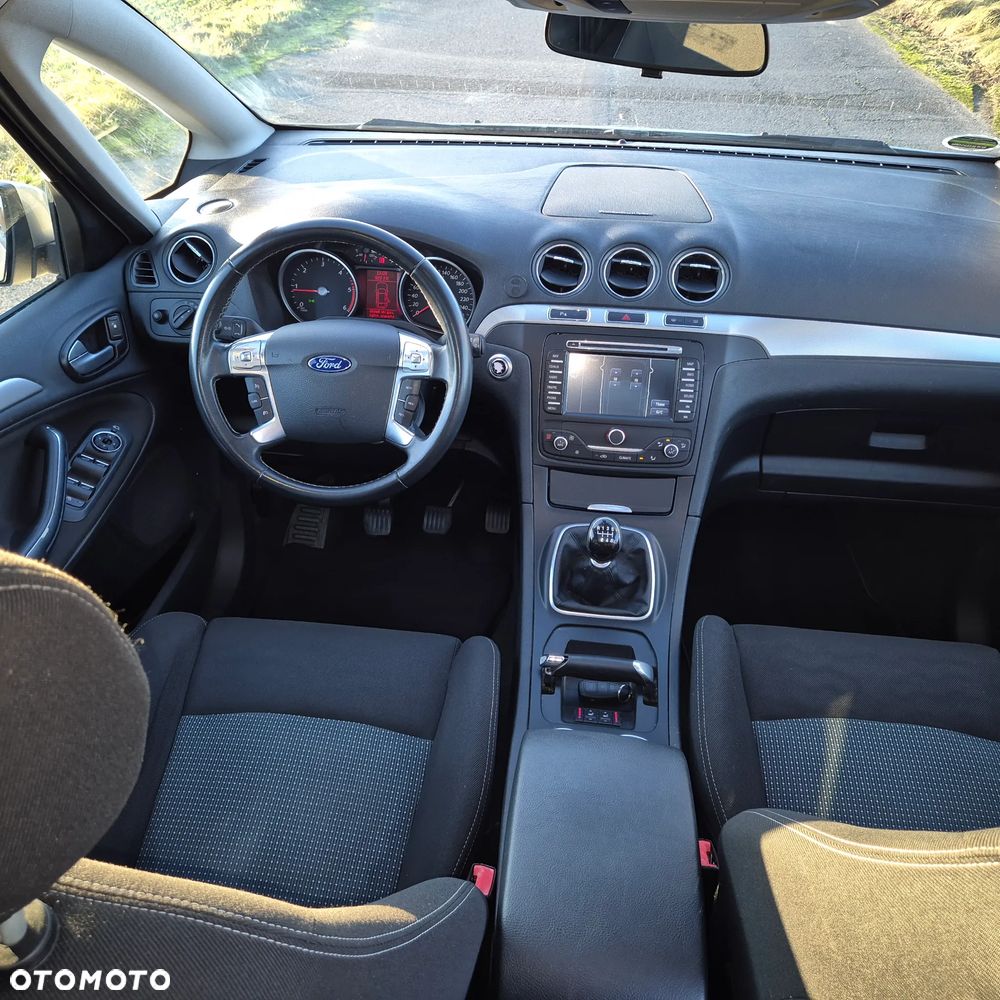 Ford S-Max - 21