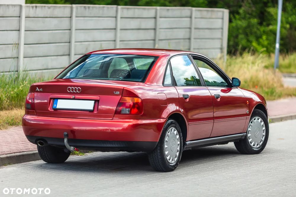 Audi A4 Limousine - 4