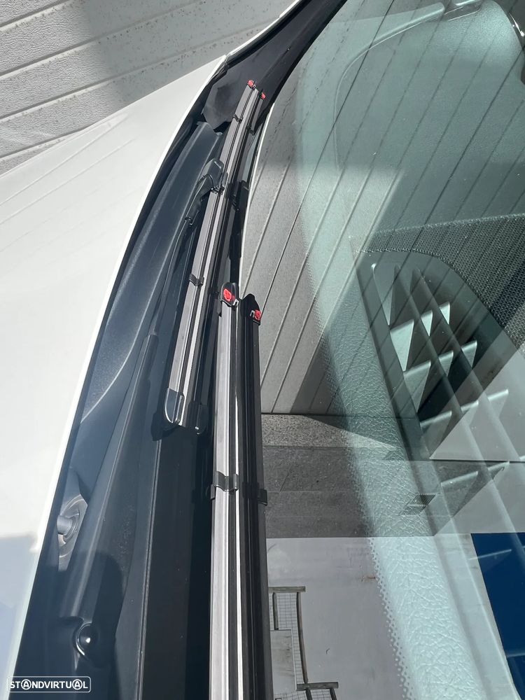 Mercedes-Benz E 300 Bluetec Hybrid Avantgarde - 33