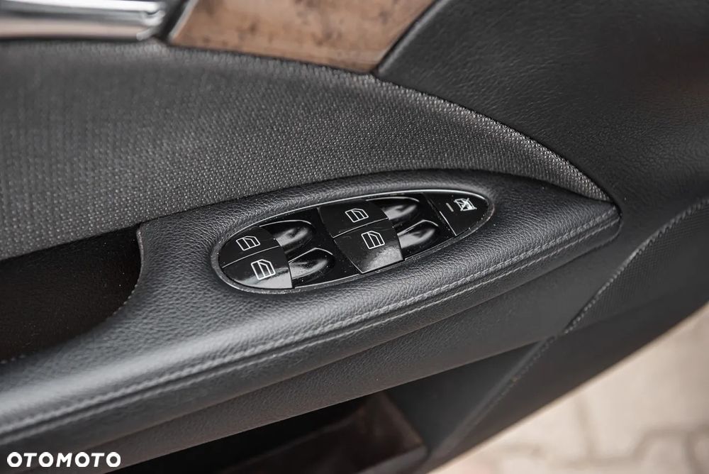 Mercedes-Benz Klasa E 220 CDI Automatik Avantgarde - 16