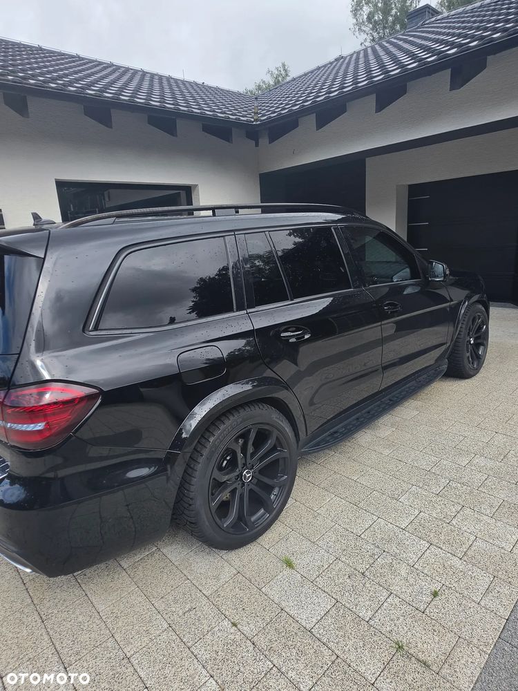 Mercedes-Benz GLS - 2