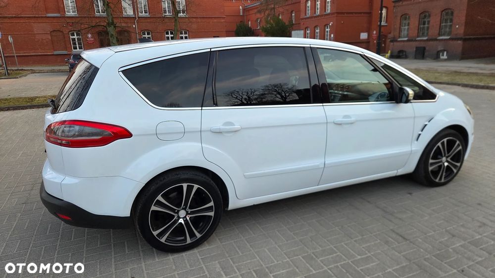 Ford S-Max 2.0 TDCi DPF Titanium - 12