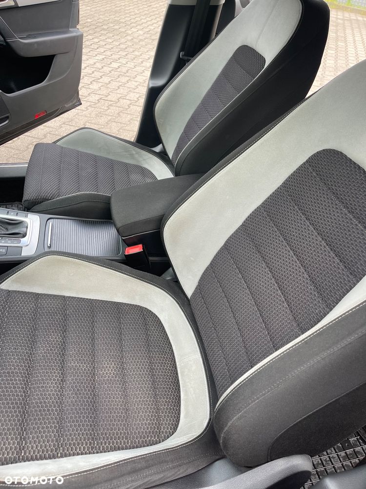 Volkswagen Passat - 14
