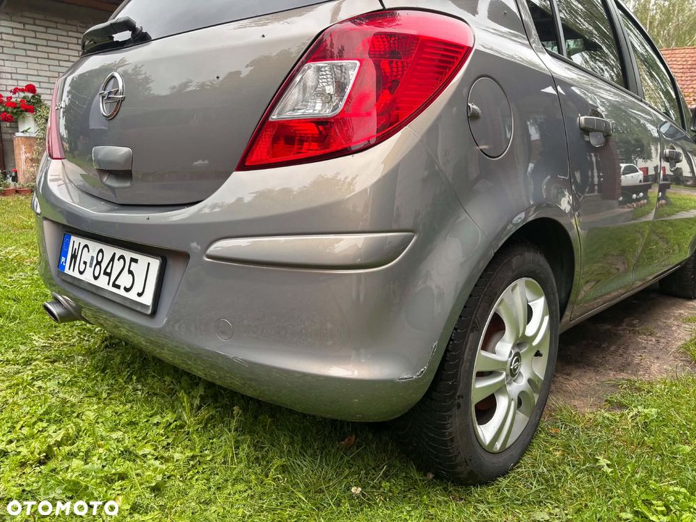Opel Corsa 1.4 16V Satellite - 10