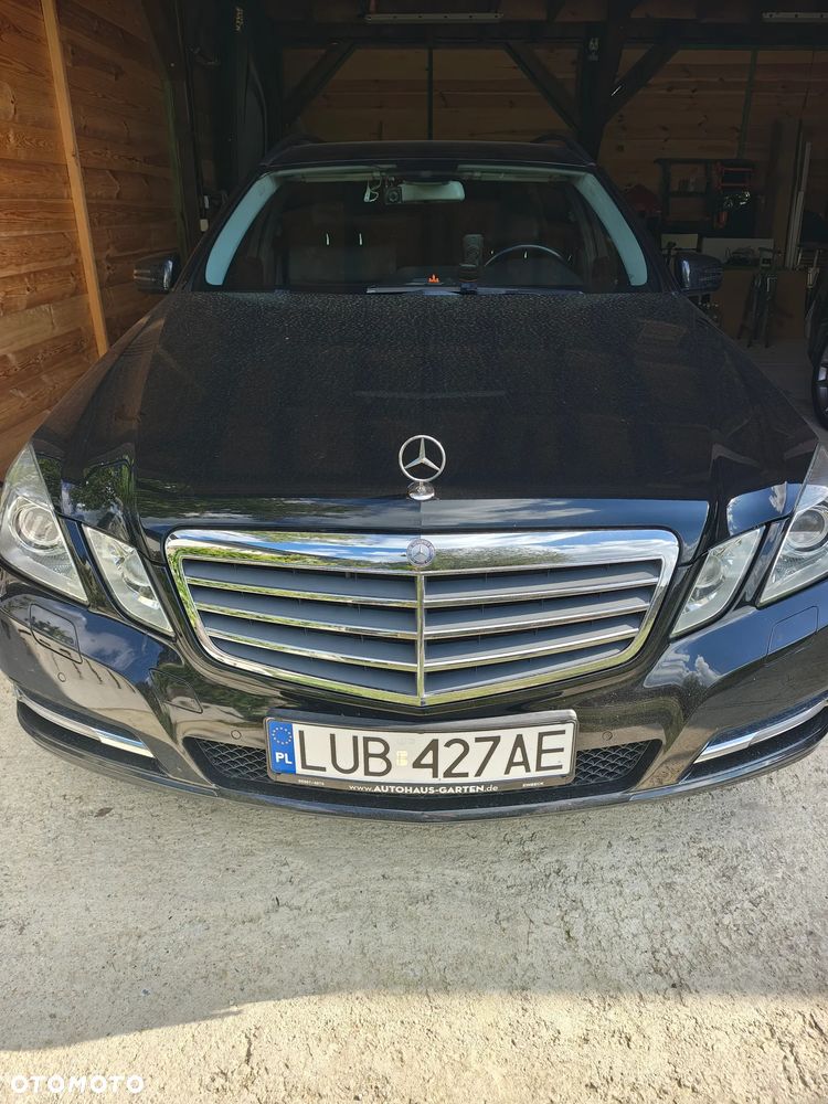 Mercedes-Benz Klasa E 200 CGI BlueEff - 2