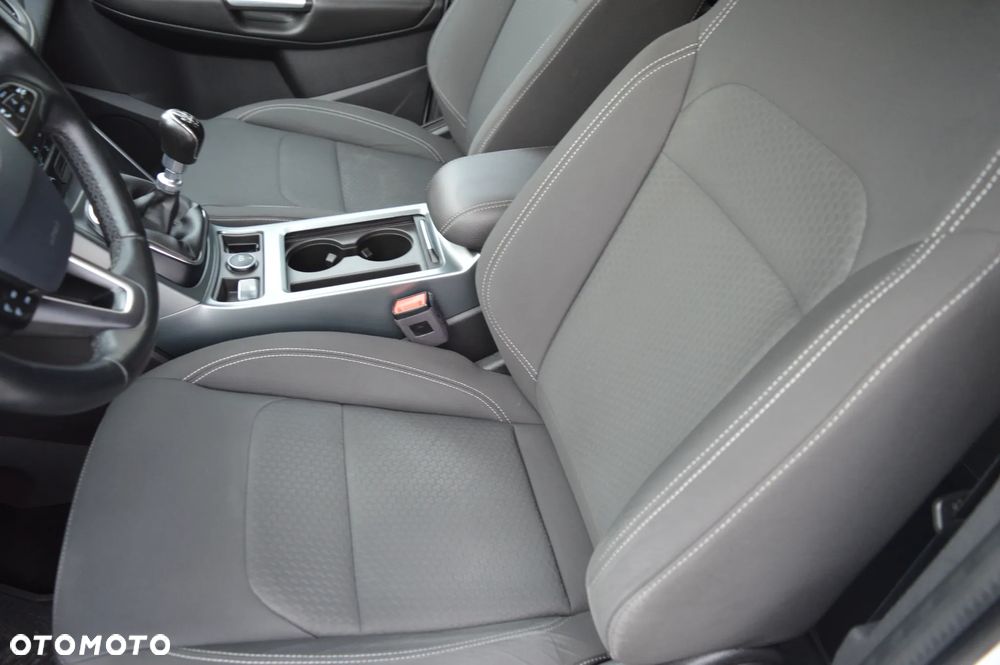 Ford Kuga 1.6 EcoBoost 2x4 Titanium - 22