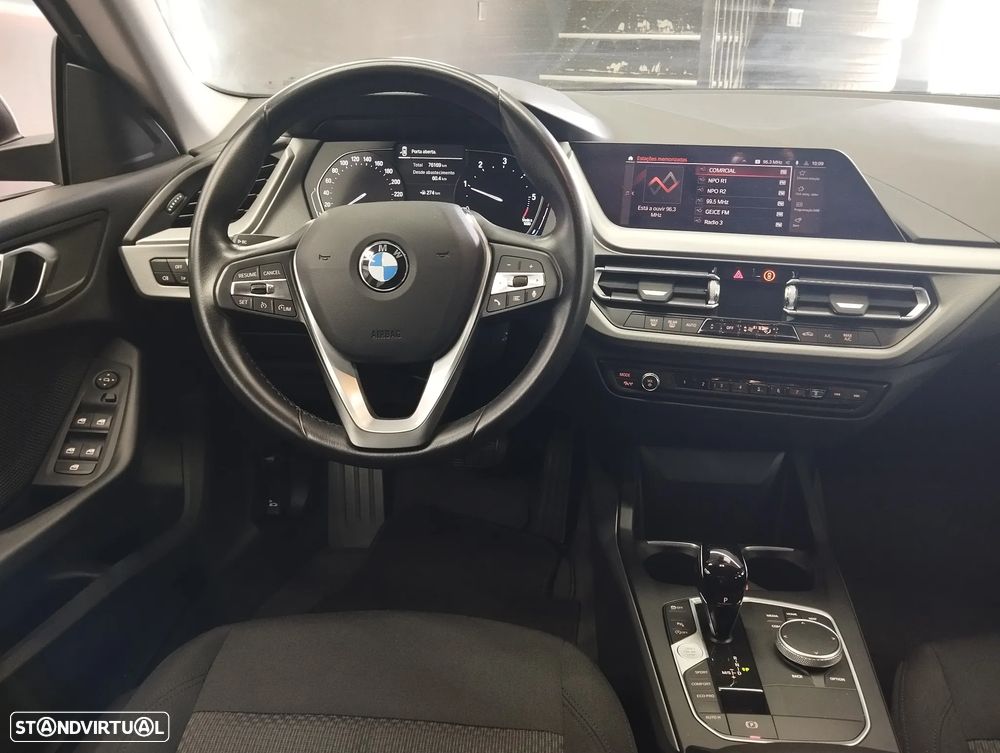 BMW 216 d Advantage — fotografia 13