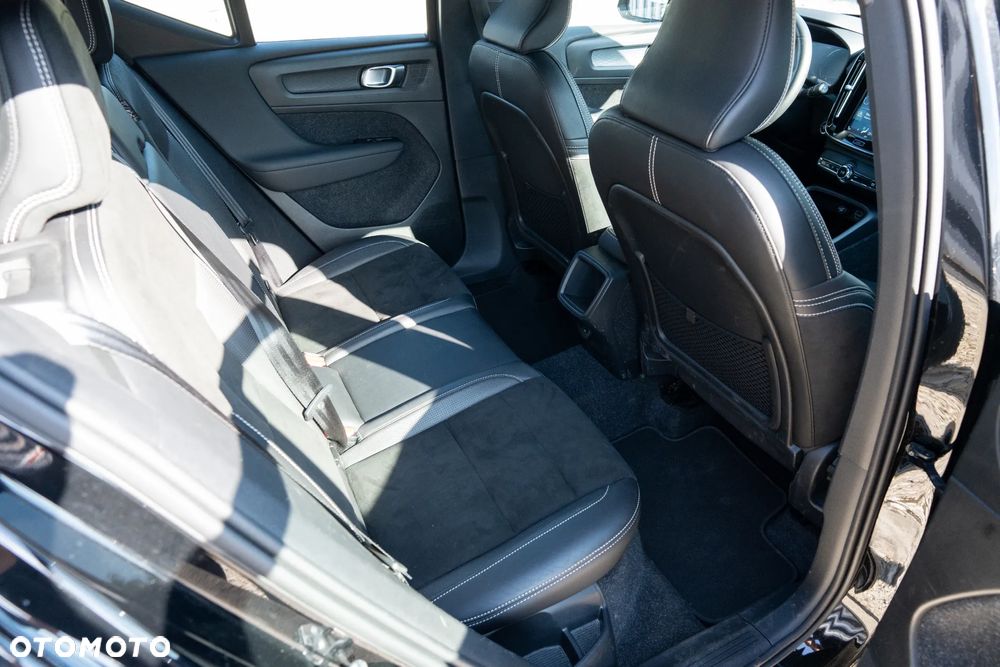 Volvo XC 40 D3 AWD R-Design - 9