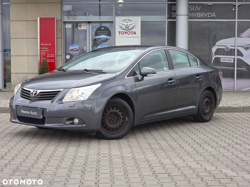 Toyota Avensis 1.6 Luna - 2