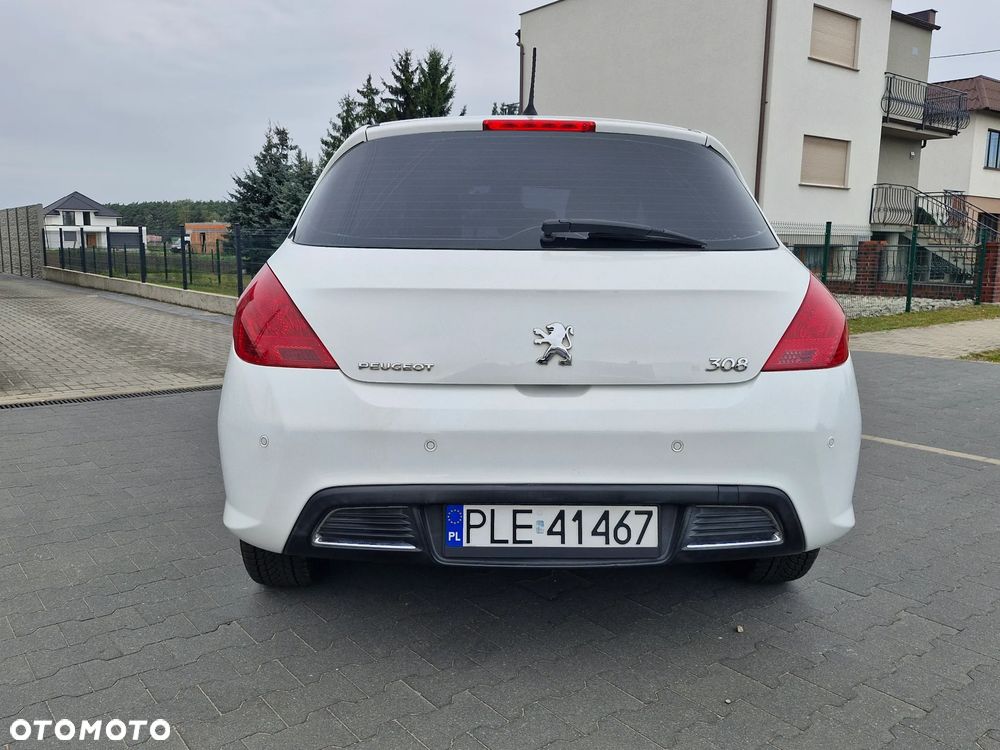 Peugeot 308 - 8