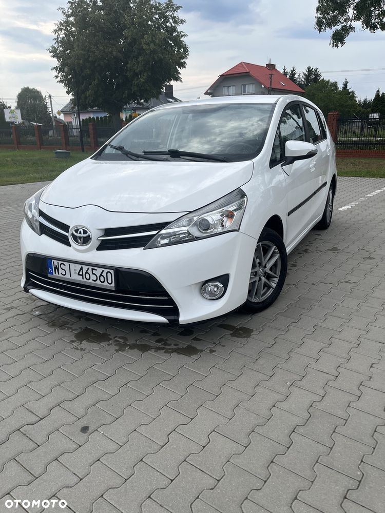 Toyota Verso - 3