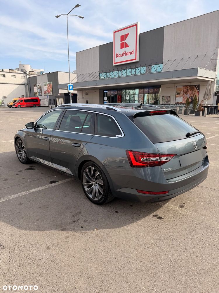Skoda Superb 2.0 TDI Ambition - 14