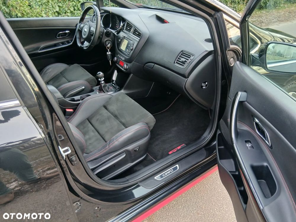 Kia Ceed 1.6 T-GDI GT L - 9