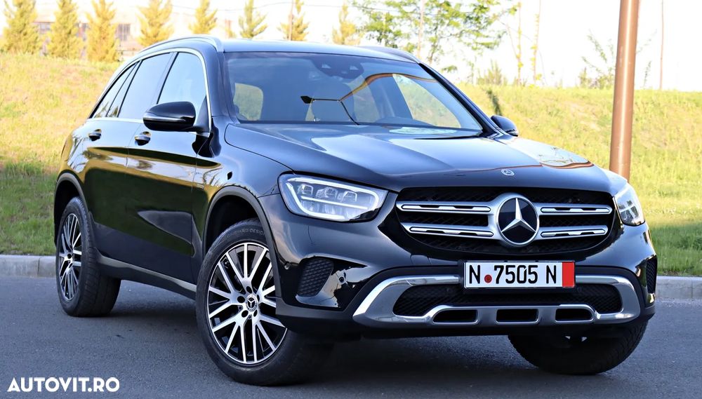 Mercedes-Benz GLC 300 e 4MATIC - 2