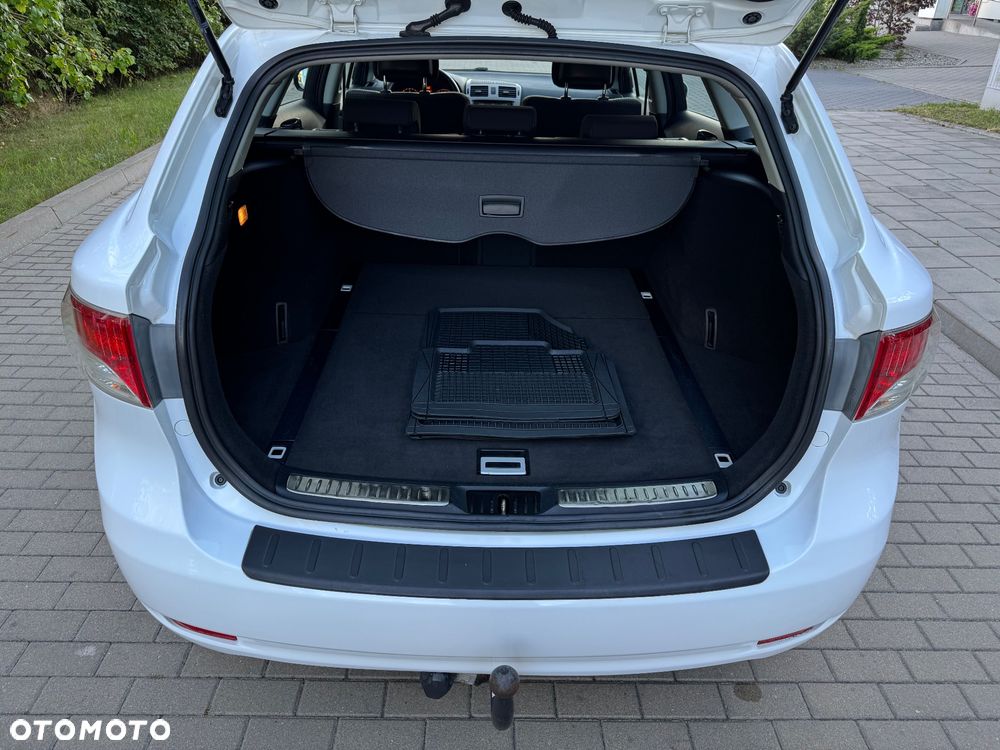 Toyota Avensis 2.0 D-4D Sol plus+NAVI - 10
