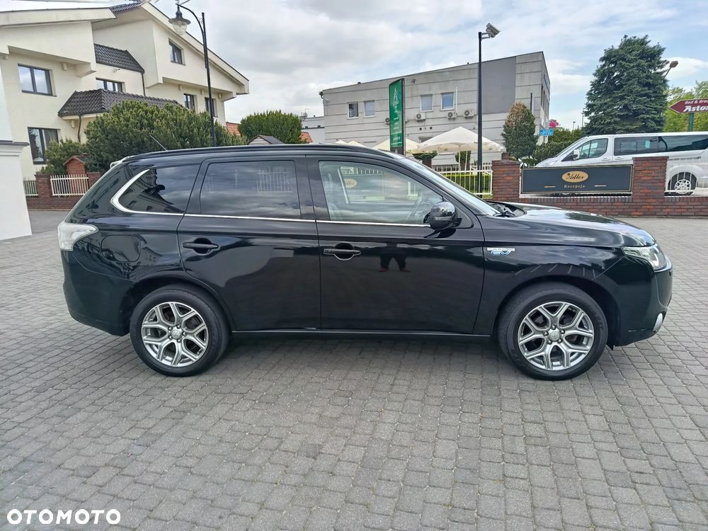 Mitsubishi Outlander 2.0 4WD Plus - 11