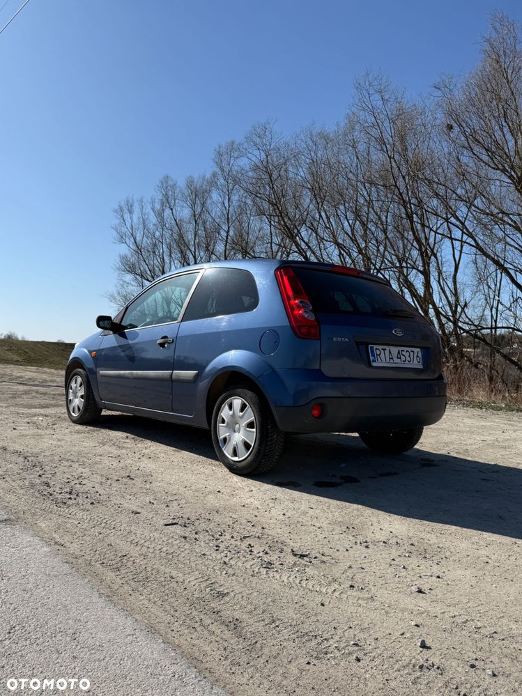 Ford Fiesta - 8