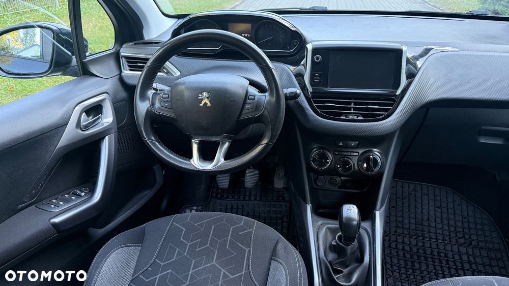 Peugeot 2008 - 8
