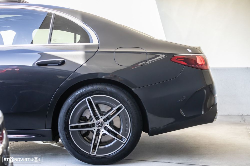 Mercedes-Benz E 300 - 12