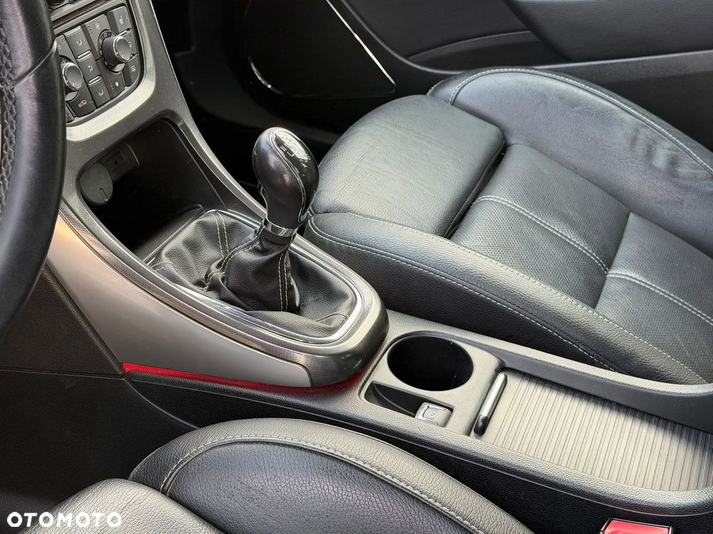 Opel Astra 1.6 Turbo Sport - 21