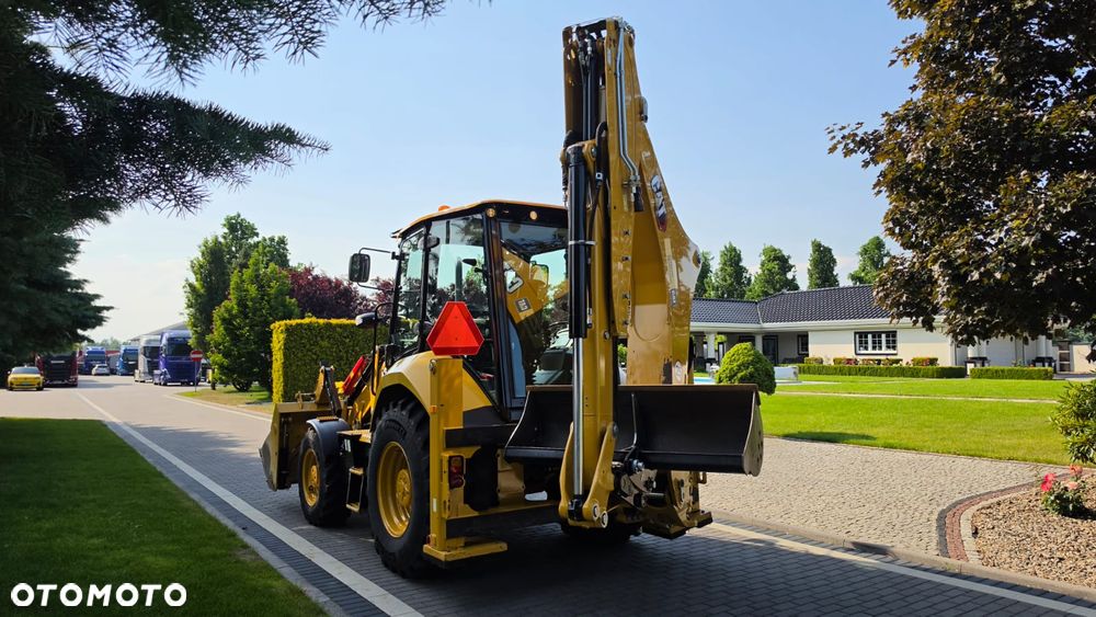 Caterpillar KOPARKO ŁADOWARKA CAT 432. 101 KONI. AUTOMATYCZNA SKRZYNIA BIEGÓW.  JOYSTICK. 3 ŁYŻKI. ROK PRODUKCJI 2023. KUPOWANA I ODBIERANA W 2024. BARDZO MAŁY PRZEBIEG JEDYNE 325 MTh. KLIMATYZACJA.  WEBASTO. STAN JAK FABRYCZNIE NOWA - 7