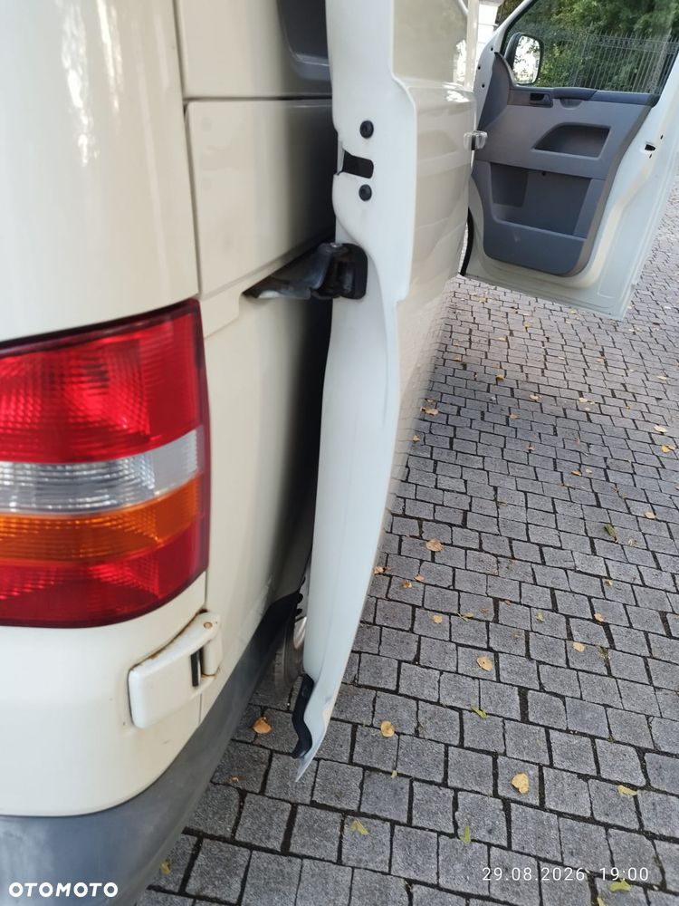 Volkswagen Transporter - 9