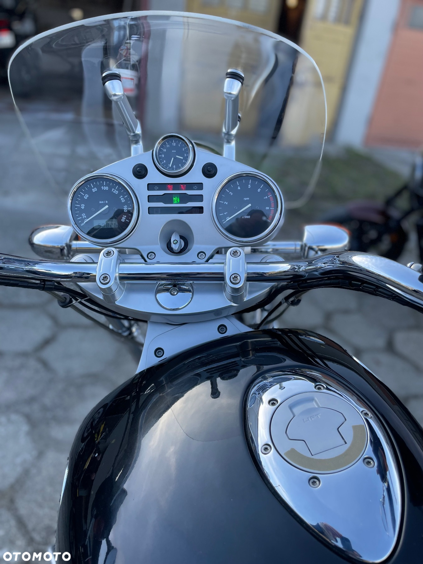 BMW R - 7