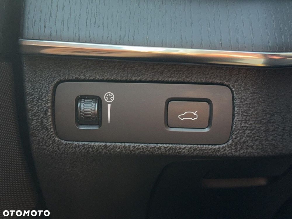 Volvo XC 90 - 34