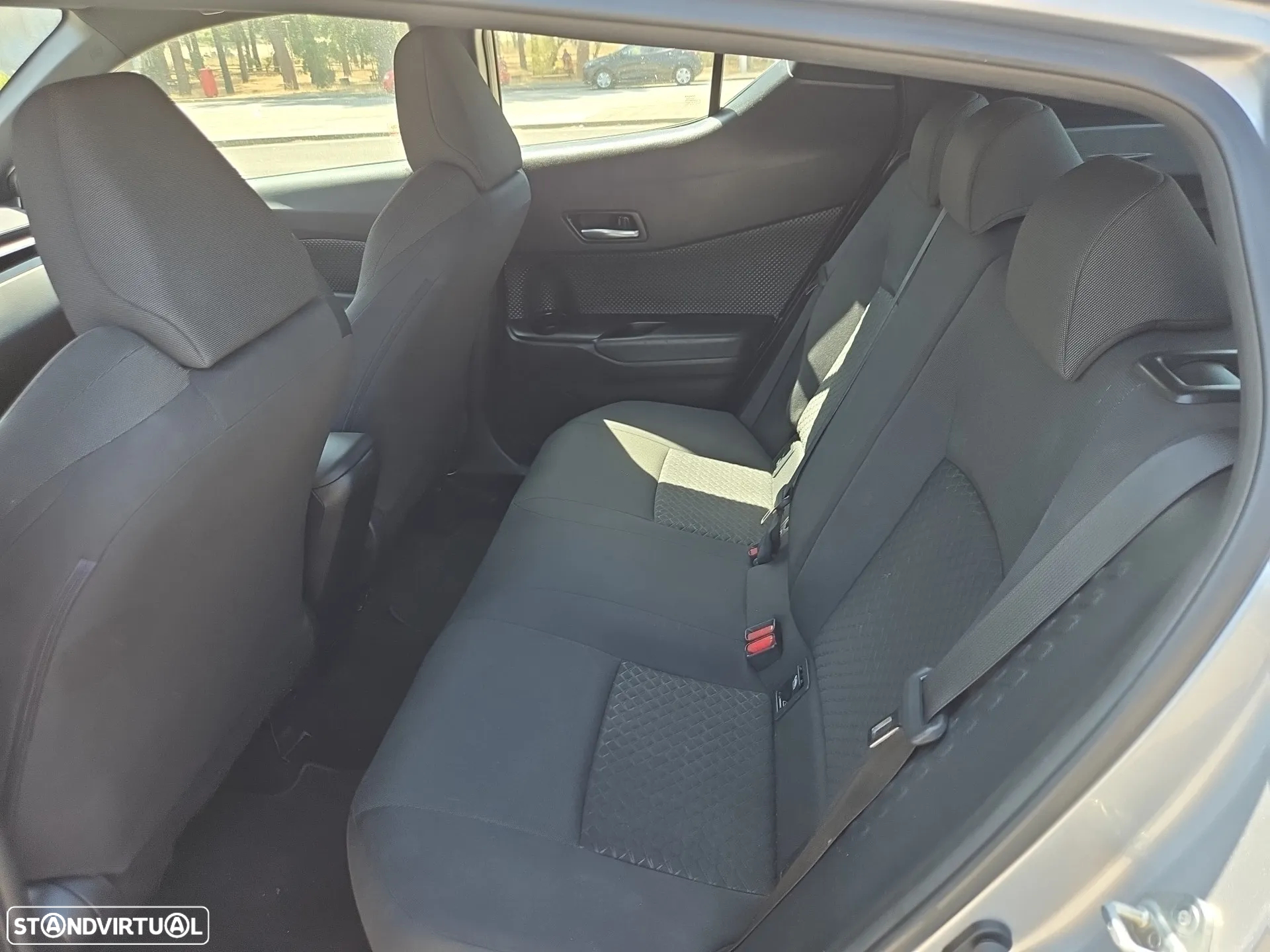 Toyota C-HR 1.8 Hybrid Comfort - 6