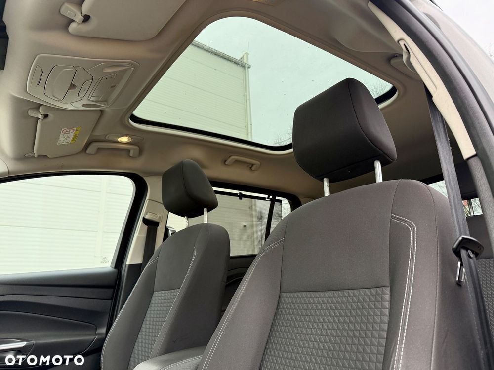 Ford Grand C-MAX - 38