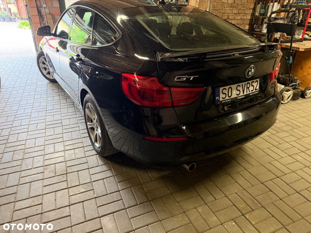 BMW Seria 3 318d - 2