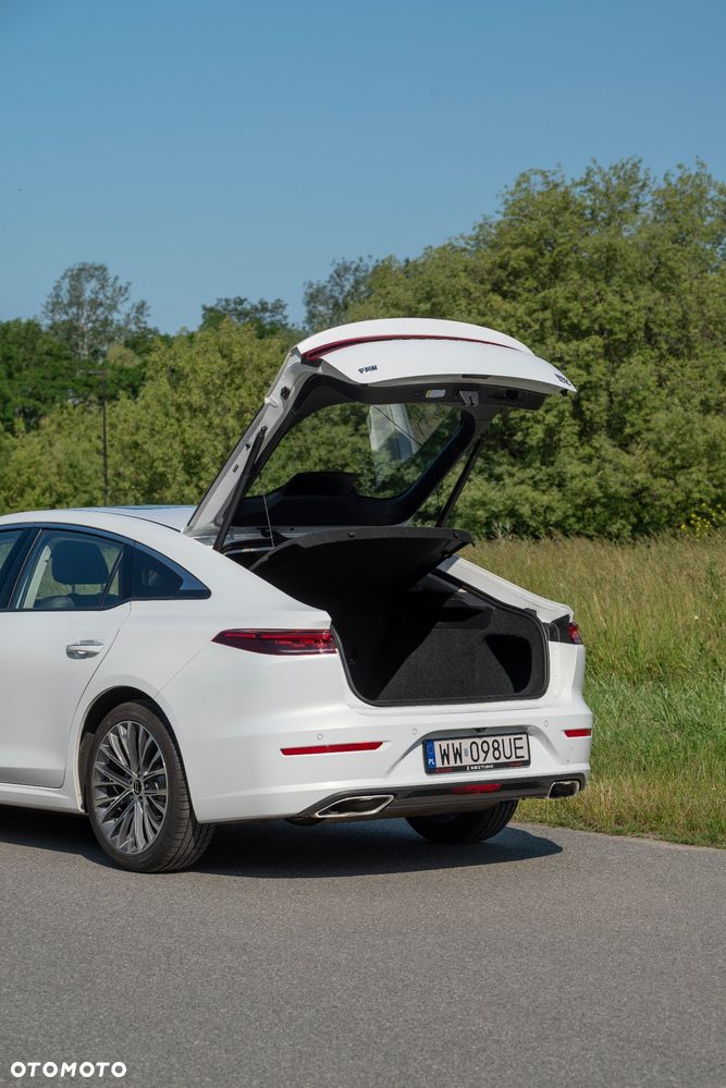 Bestune B70 2.0T Elegance - 16