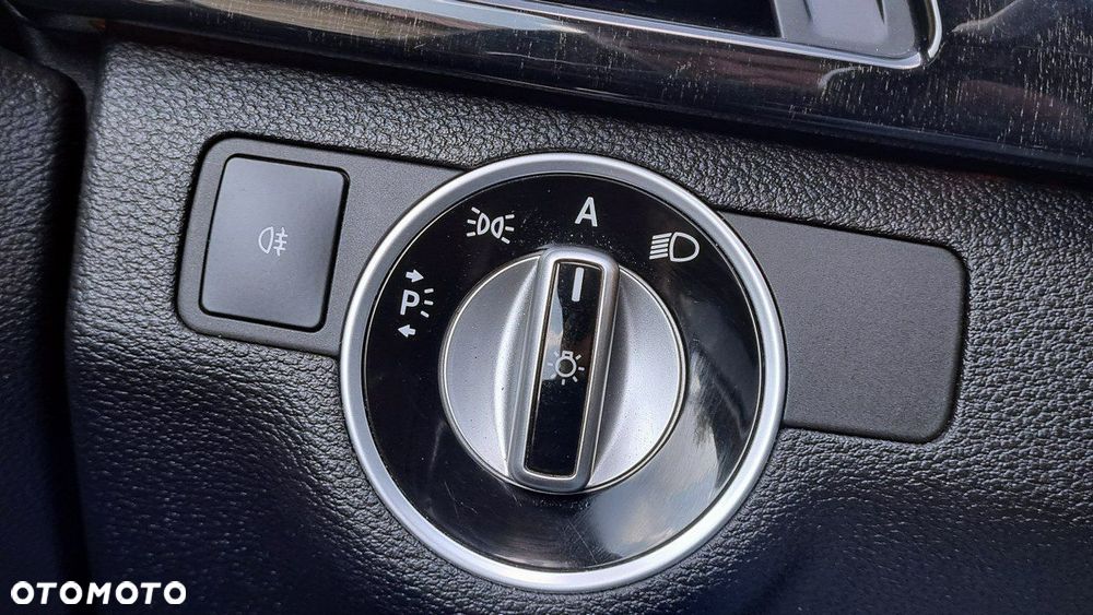 Mercedes-Benz Klasa E - 19