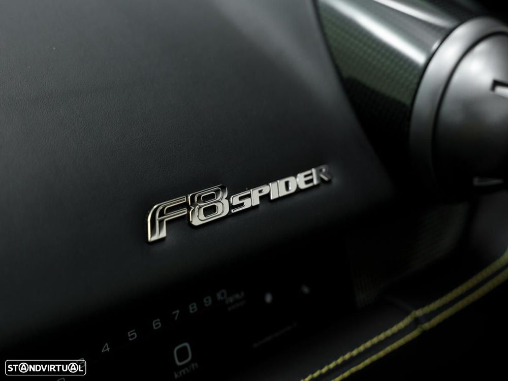 Ferrari F8 Tributo Spider - 30