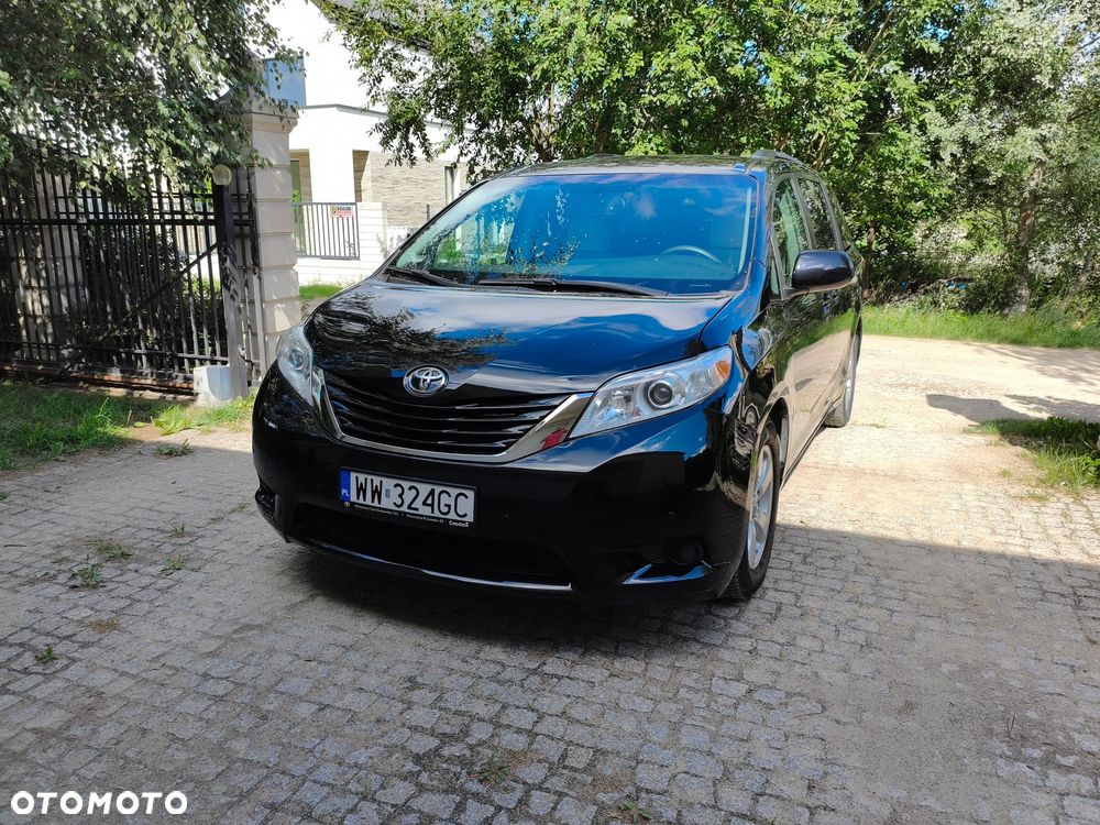 Toyota Sienna 3.5 V6 - 1
