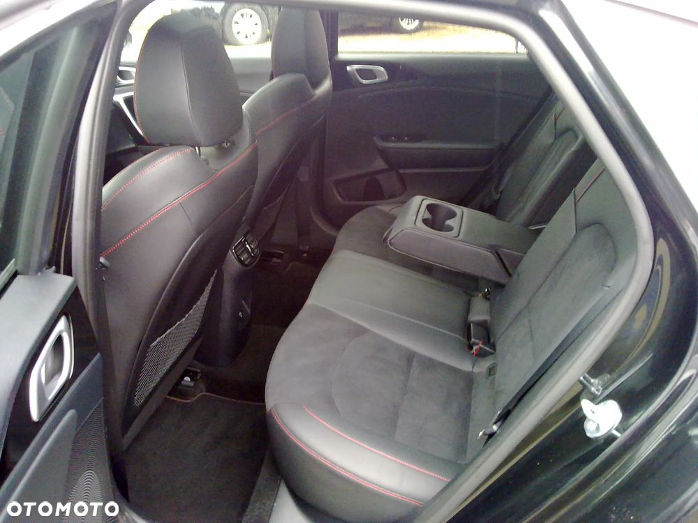 Kia ProCeed 1.6 T-GDI GT DCT - 18