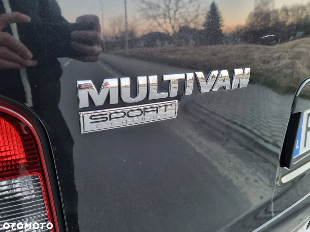 Volkswagen Multivan - 12