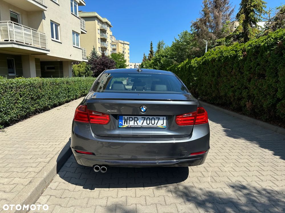 BMW Seria 3 328i Sport Line - 6