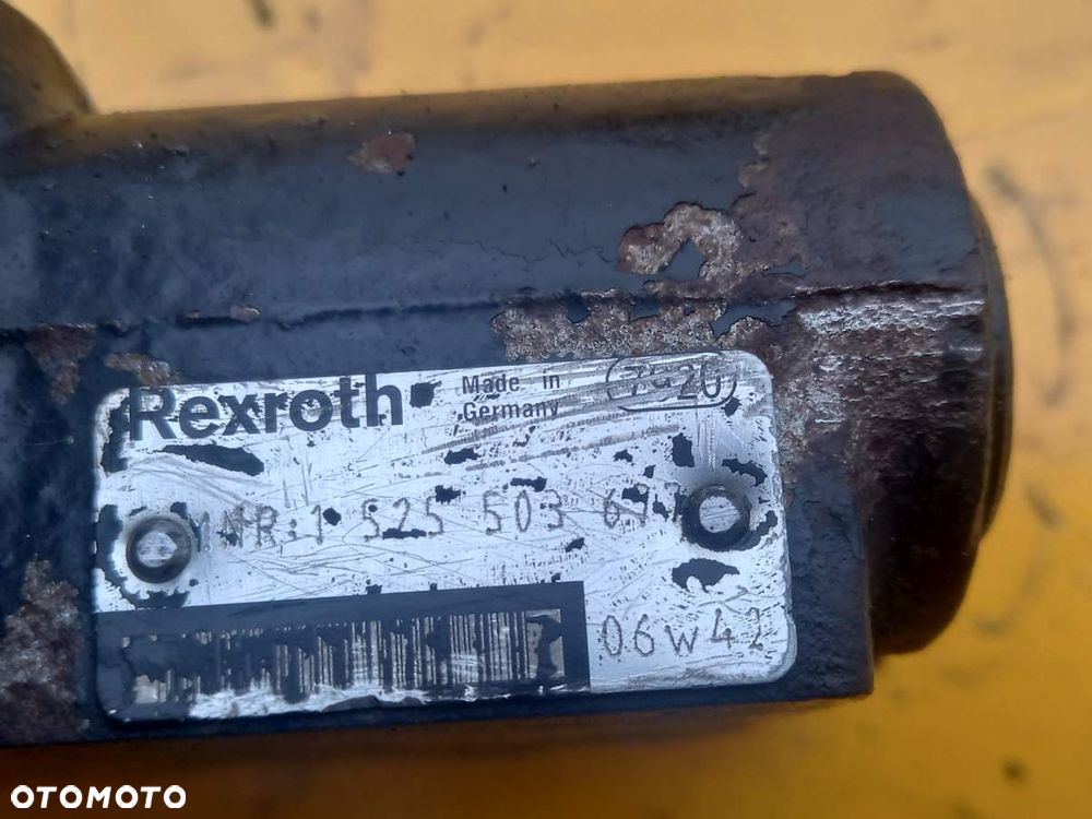 Płyta krańcowa lewa hydrauliki zewnętrznej Deutz Fahr Agrotron 180.7 - 3