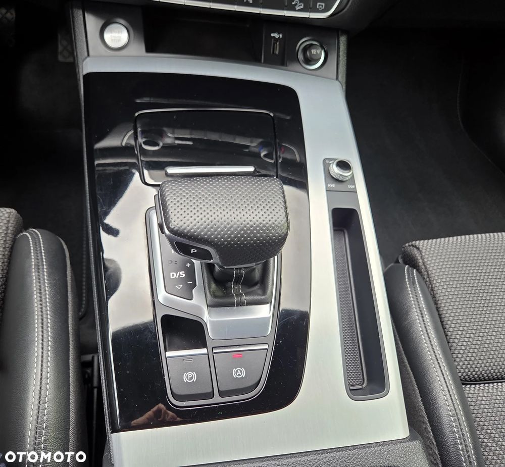 Audi Q5 55 TFSIe quattro S tronic S line - 36