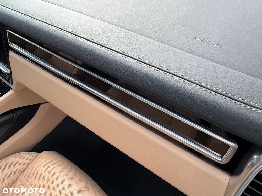 Porsche Cayenne Platinum Edition - 26