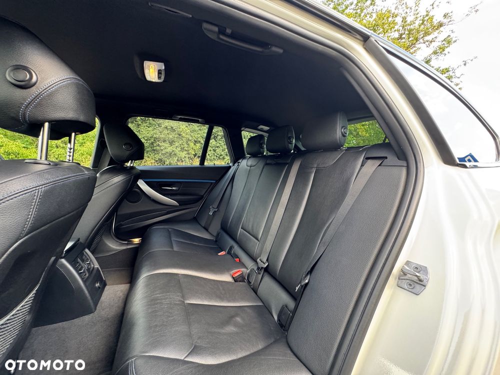 BMW Seria 3 320i GPF Sport Line Shadow - 29