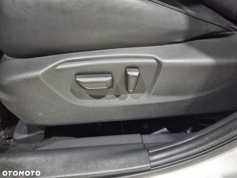 Mitsubishi Eclipse Cross - 32