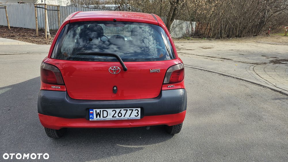 Toyota Yaris 1.0 Base - 5