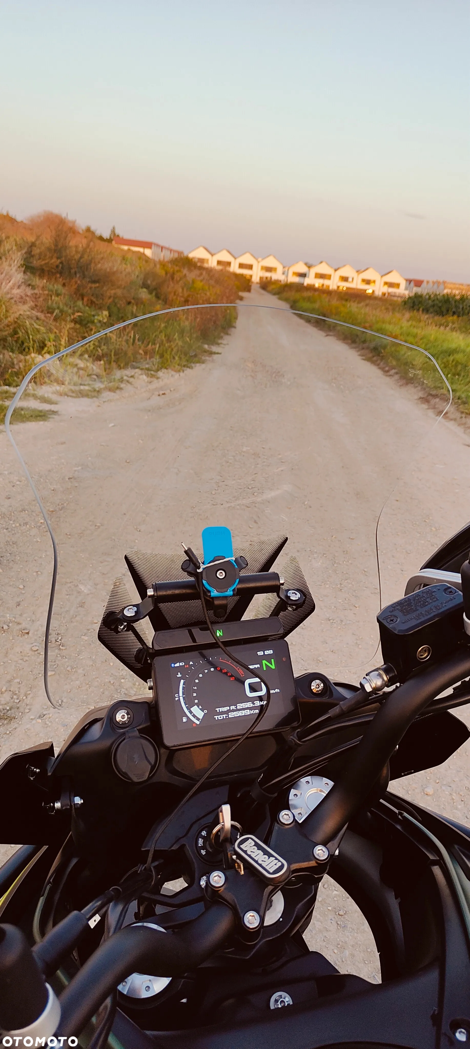 Benelli TRK 702X - 4