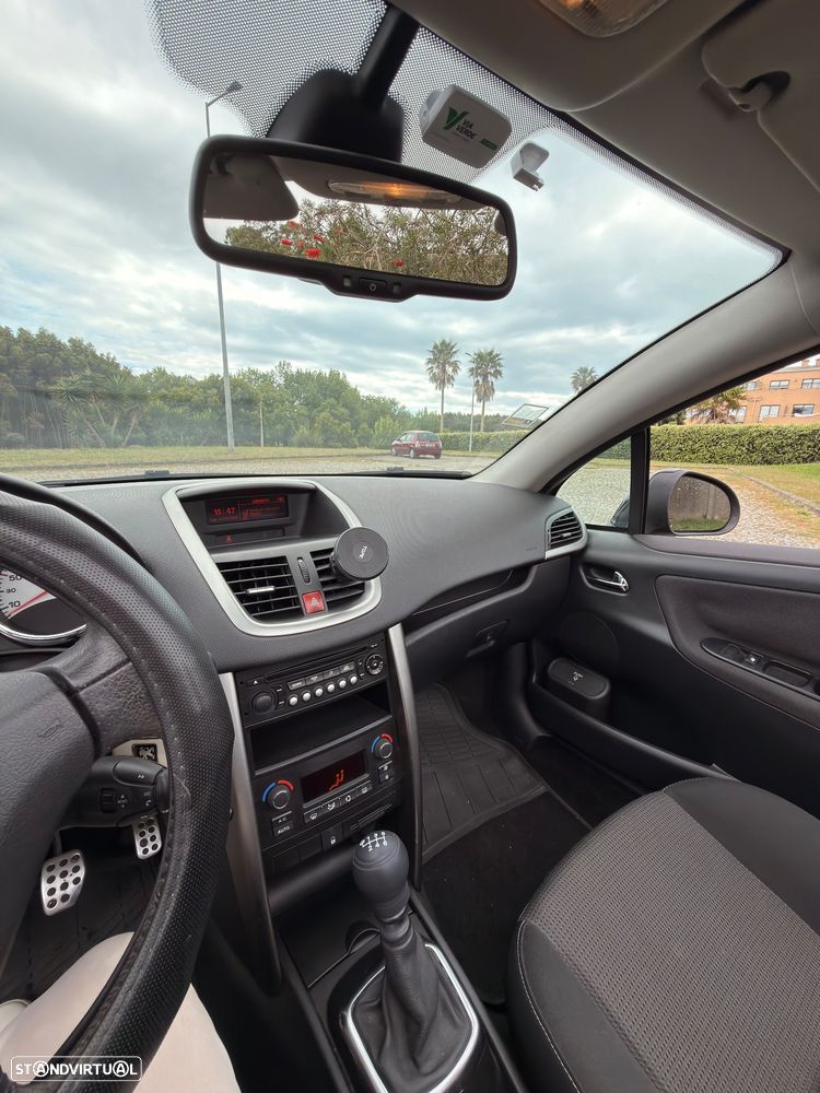 Peugeot 207 CC 1.6 HDi FAP - 15