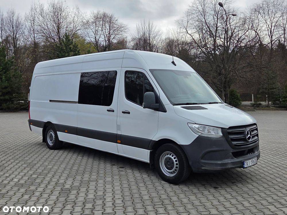 Mercedes-Benz Sprinter - 2