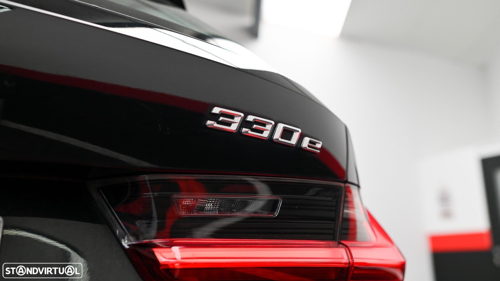 BMW 330 e Touring Line Sport Auto - 25