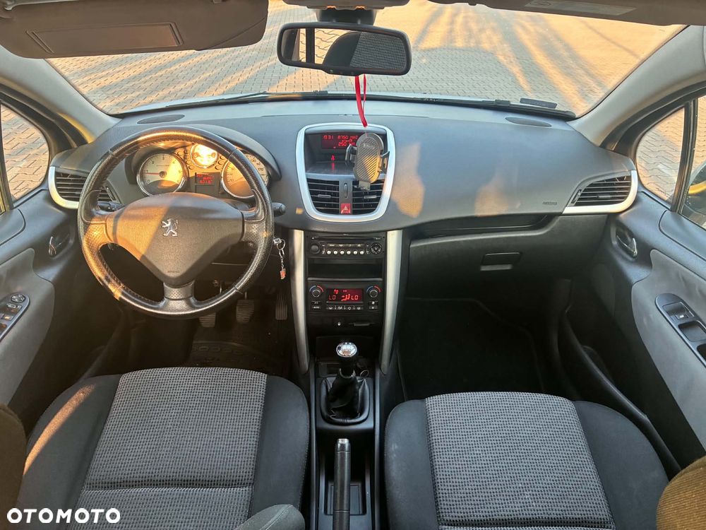 Peugeot 207 1.6 HDi - 10